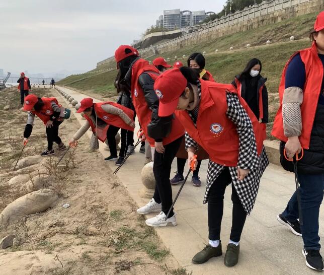 梧州市總工會(huì)組織開展“美麗家園”環(huán)保新春文明實(shí)踐志愿服務(wù)活動(dòng)