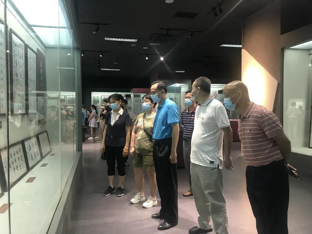 梧州市總工會組織黨員干部參觀“八桂清風(fēng)”——廣西廉政文化展