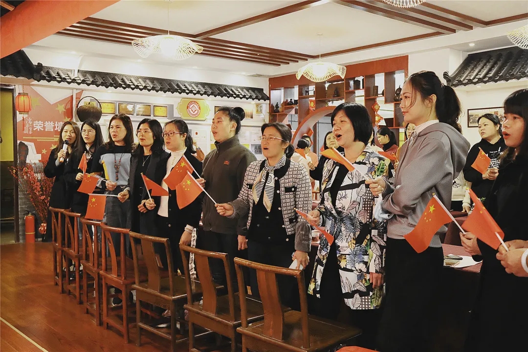 歡慶“三八”節(jié)：三月春光美，我們這樣過