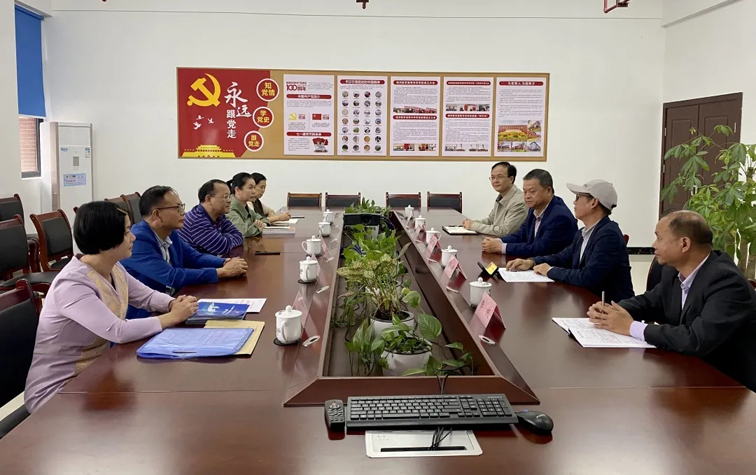 咱們主動(dòng)“跑起來”，讓職工參保“零跑腿”