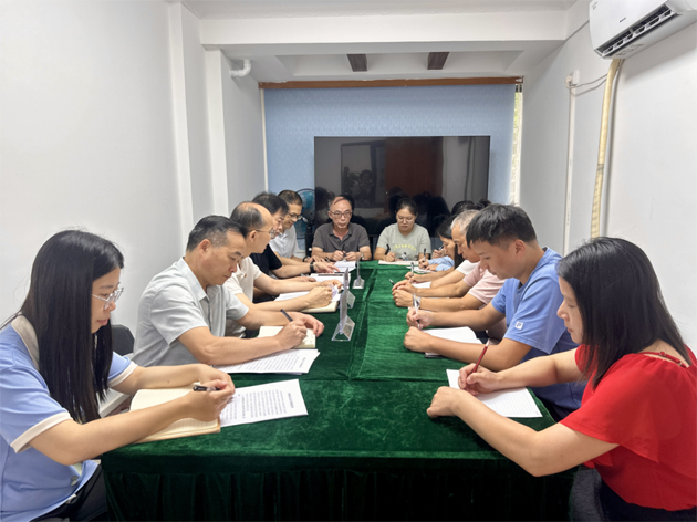 市總工會(huì)調(diào)研組到萬秀區(qū)、長洲總工會(huì)指導(dǎo)交流工會(huì)工作