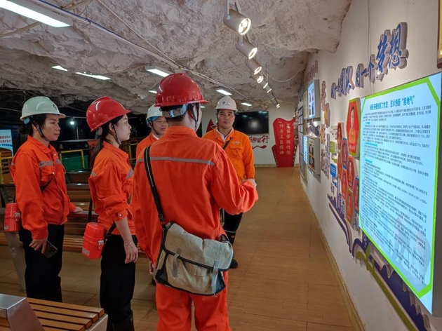 廣西佛子礦業(yè)有限公司與梧州環(huán)科公司開(kāi)展工會(huì)工作交流