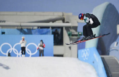 谷愛凌比賽的首鋼園到底是個什么園？中國工人同它一起完成“火”到“冰”的轉(zhuǎn)變