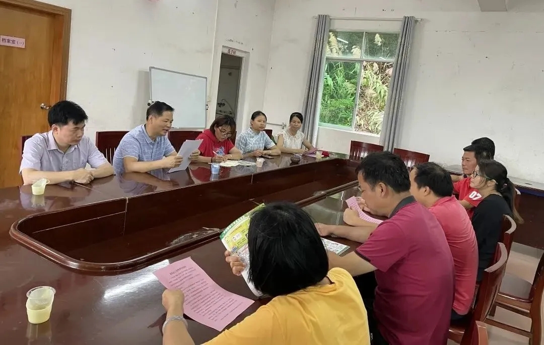 藤縣總工會進企業(yè)宣講習近平總書記考察廣西時重要講話和指示精神