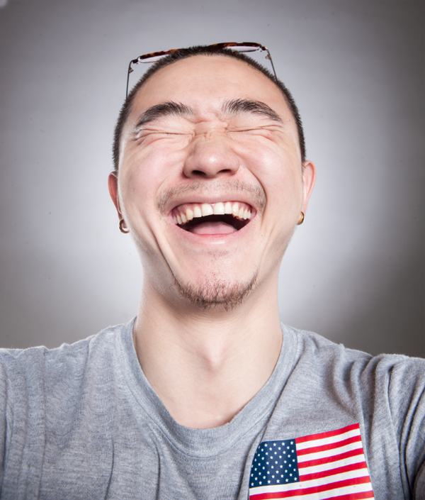 周正，男， 85后攝影師，浙江杭州人